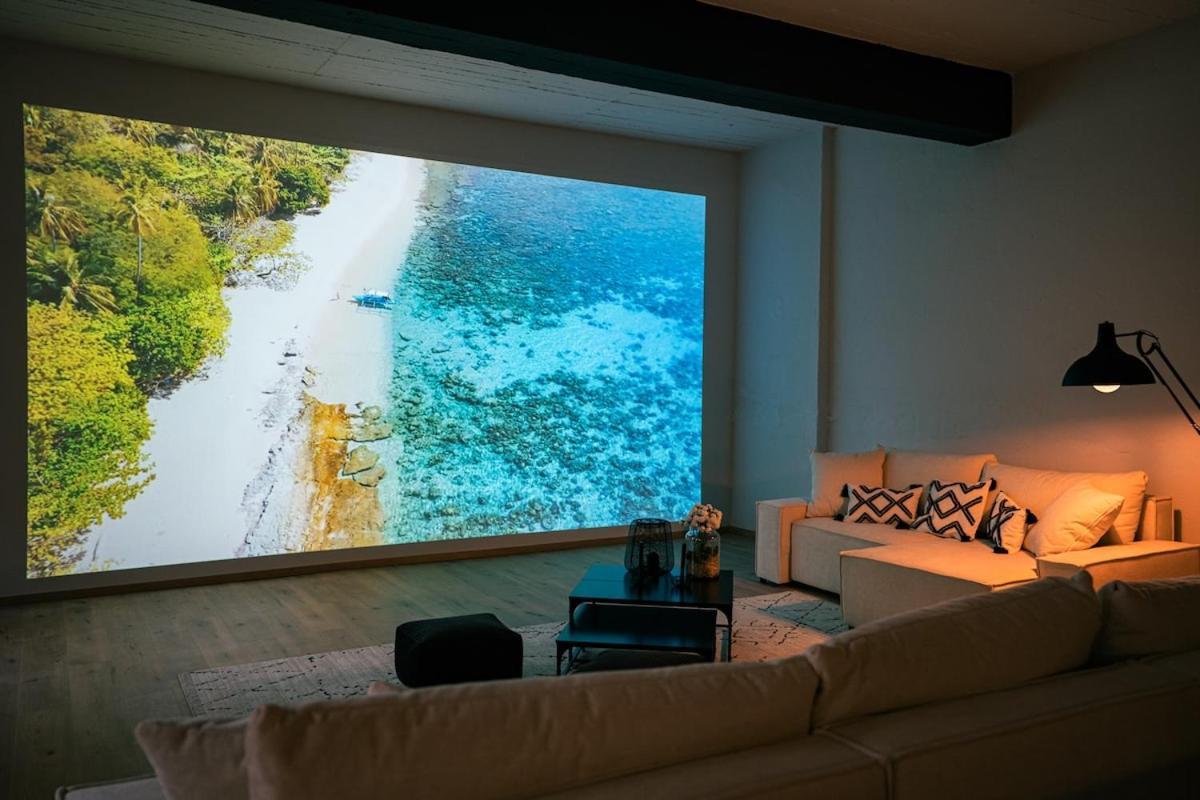 Design Loft - Heimkino - Zentral - Parkplatz - Tischkicker - Kueche Apartment *