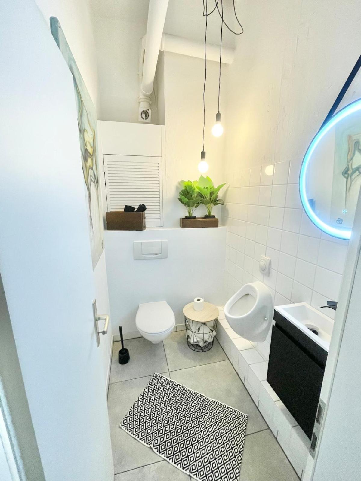 Design Loft - Heimkino - Zentral - Parkplatz - Tischkicker - Kueche *